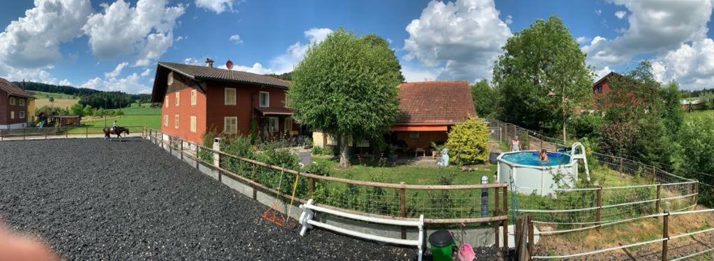 Villa Kunterbunt Grosswangen Exterior foto